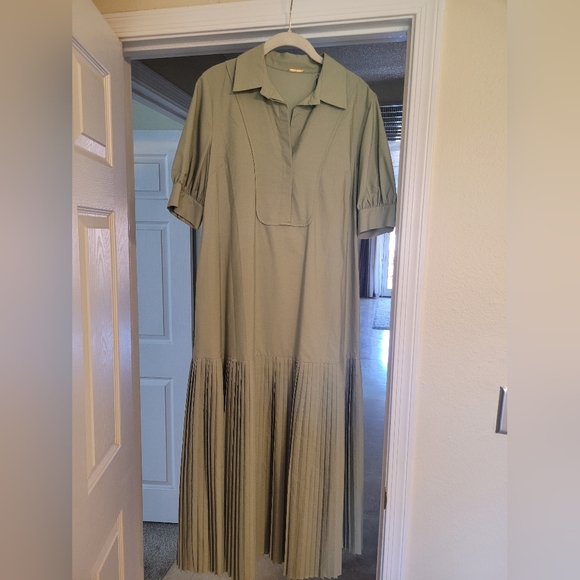 NWT Elie Tahari Pistachio Green Pleated Midi Dress - Picture 2 of 6